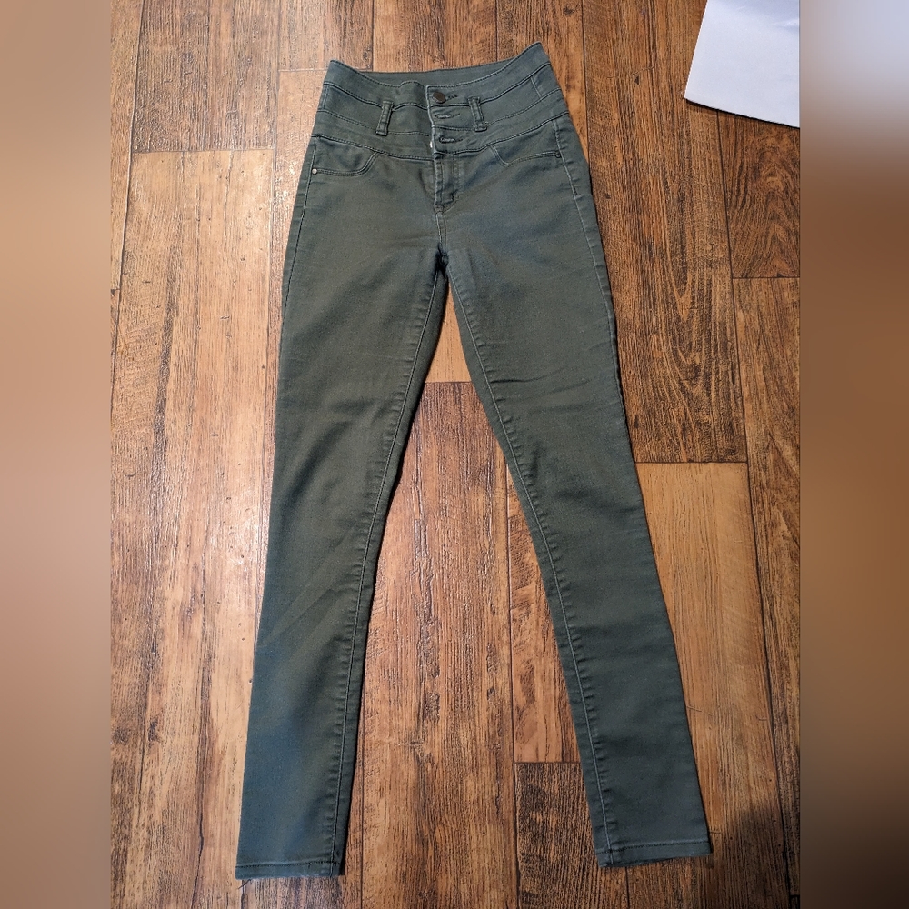 Refuge Olive Pants